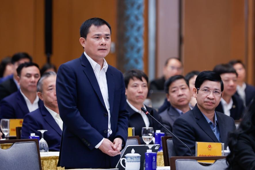 Gặp Thủ tướng, Chủ tịch Viettel báo cáo kế hoạch về trung tâm dữ liệu lớn tại TP. HCM, quy mô gấp 4 lần cơ sở tại Khu CNC Hoà Lạc- Ảnh 1. Gặp Thủ tướng, Chủ tịch Viettel báo cáo kế hoạch về trung tâm dữ liệu lớn tại TP. HCM, quy mô gấp 4 lần cơ sở tại Khu CNC Hoà Lạc- Ảnh 1.