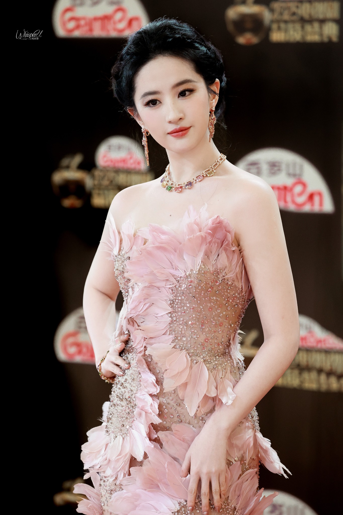 Đã có câu trả lời chính thức cho mối quan hệ của Lưu Diệc Phi và Chủ tịch Huawei hơn 18 tuổi- Ảnh 1. Đã có câu trả lời chính thức cho mối quan hệ của Lưu Diệc Phi và Chủ tịch Huawei hơn 18 tuổi- Ảnh 1.