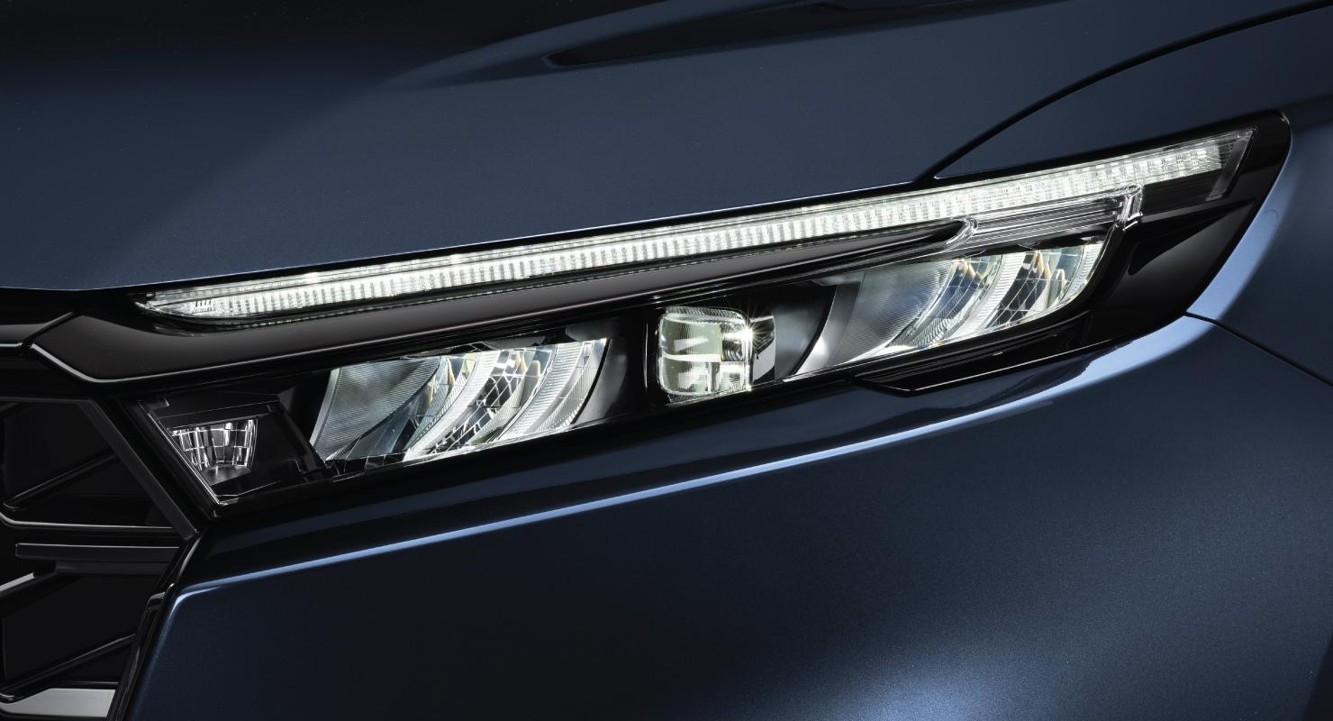 Ở Việt Nam có mẫu xe Nhật to ngang CX-5, đi phố ăn ít xăng hơn i10, đèn pha liếc theo cua như xe sang- Ảnh 13. Ở Việt Nam có mẫu xe Nhật to ngang CX-5, đi phố ăn ít xăng hơn i10, đèn pha liếc theo cua như xe sang- Ảnh 13.