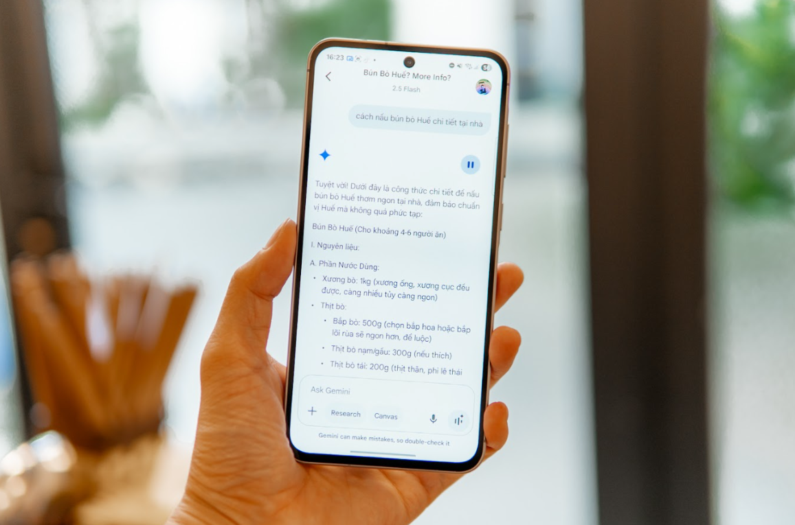 Gemini Live kết hợp với Awesome Intelligence tr&ecirc;n Galaxy A series mới: Trải nghiệm AI &ldquo;vừa tay&rdquo; cho người trẻ- Ảnh 4.