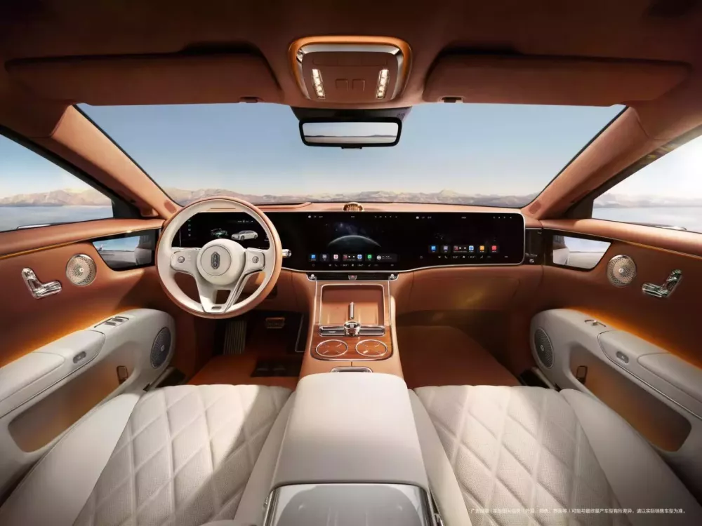 "Tiểu Rolls-Royce giá rẻ" khiến người mua Trung Quốc tới tấp đặt hàng- Ảnh 4. "Tiểu Rolls-Royce giá rẻ" khiến người mua Trung Quốc tới tấp đặt hàng- Ảnh 4.