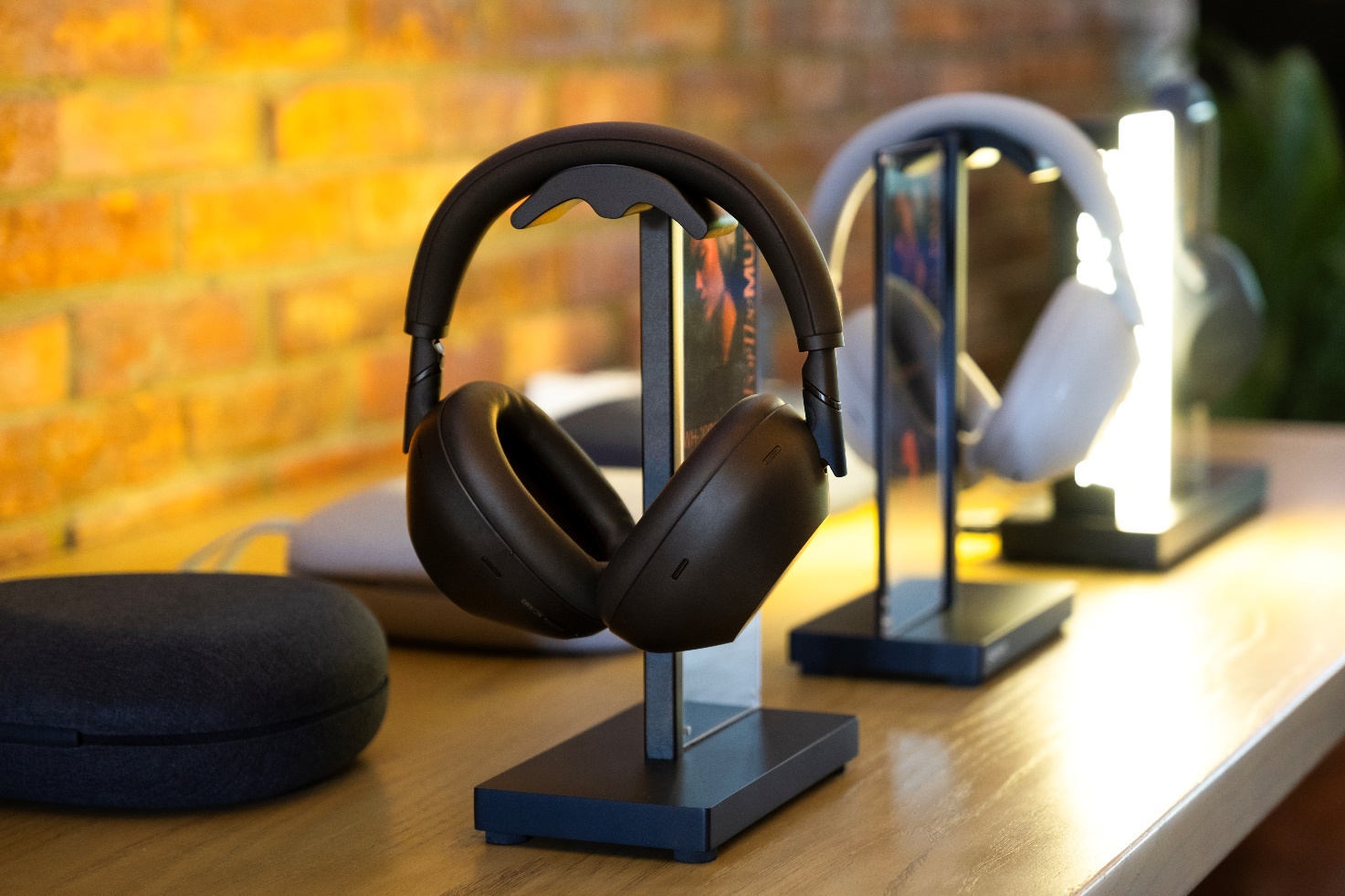 Sony chính thức ra mắt tai nghe chống ồn đỉnh cao WH-1000XM6 và dòng loa ULT POWER SOUND- Ảnh 2. Sony chính thức ra mắt tai nghe chống ồn đỉnh cao WH-1000XM6 và dòng loa ULT POWER SOUND- Ảnh 2.