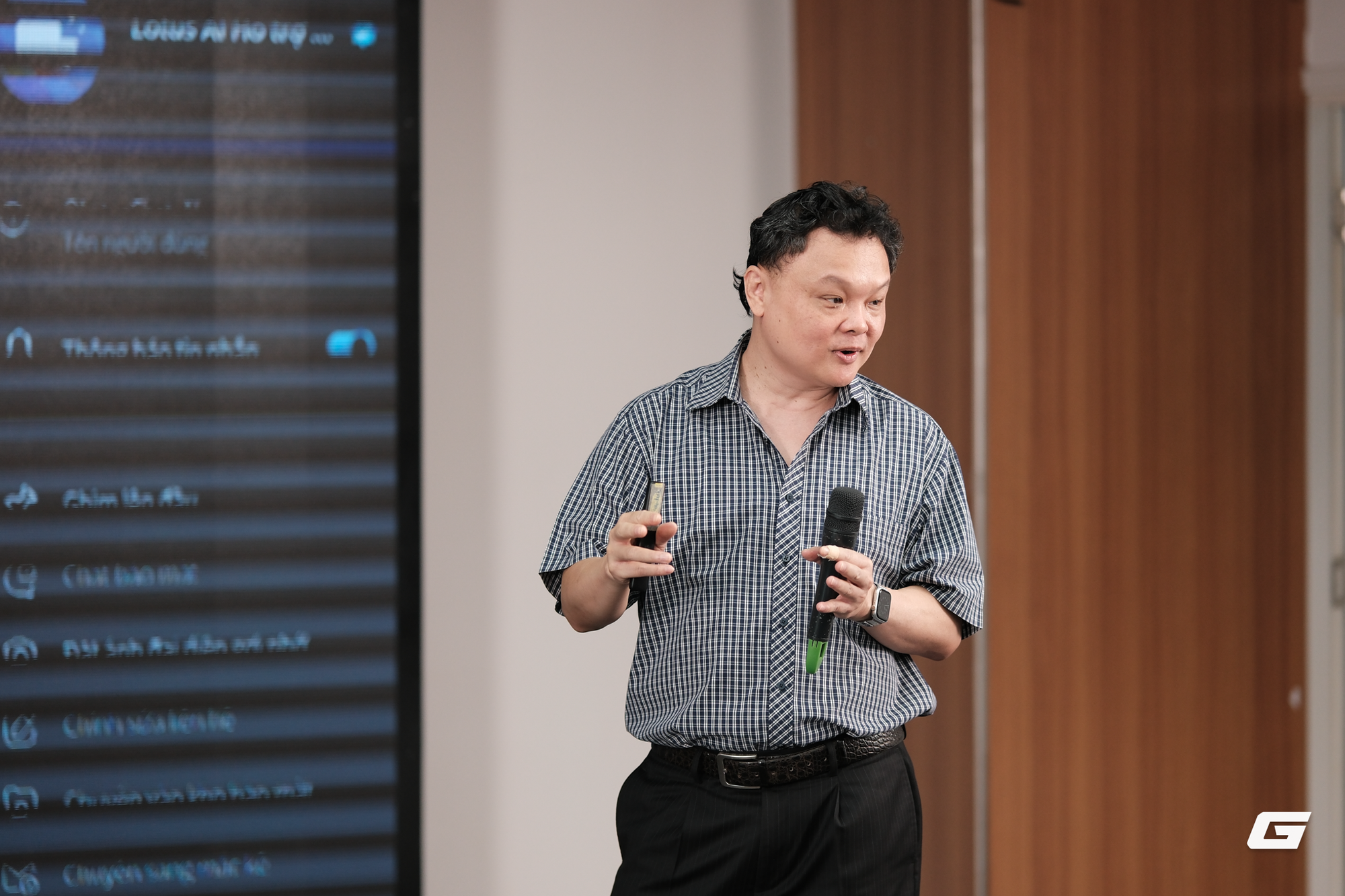 GenK - Lotus Chat for Work-16.png