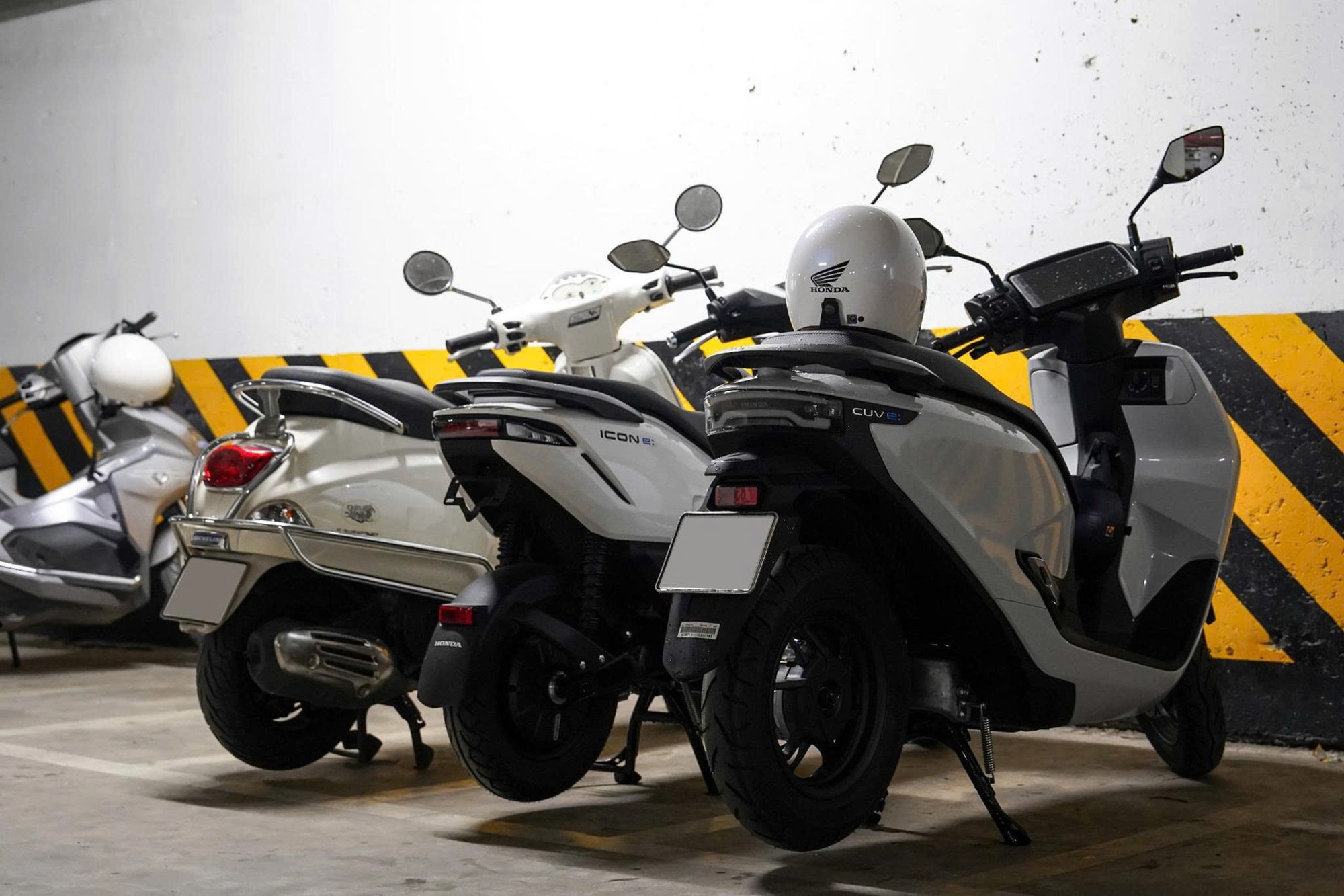 &lsquo;T&ocirc;i d&ugrave;ng cả 2 xe m&aacute;y điện Honda để xem c&aacute;ch Honda t&igrave;m h&agrave;o quang như đang l&agrave;m được với xe m&aacute;y xăng&rsquo;- Ảnh 5.