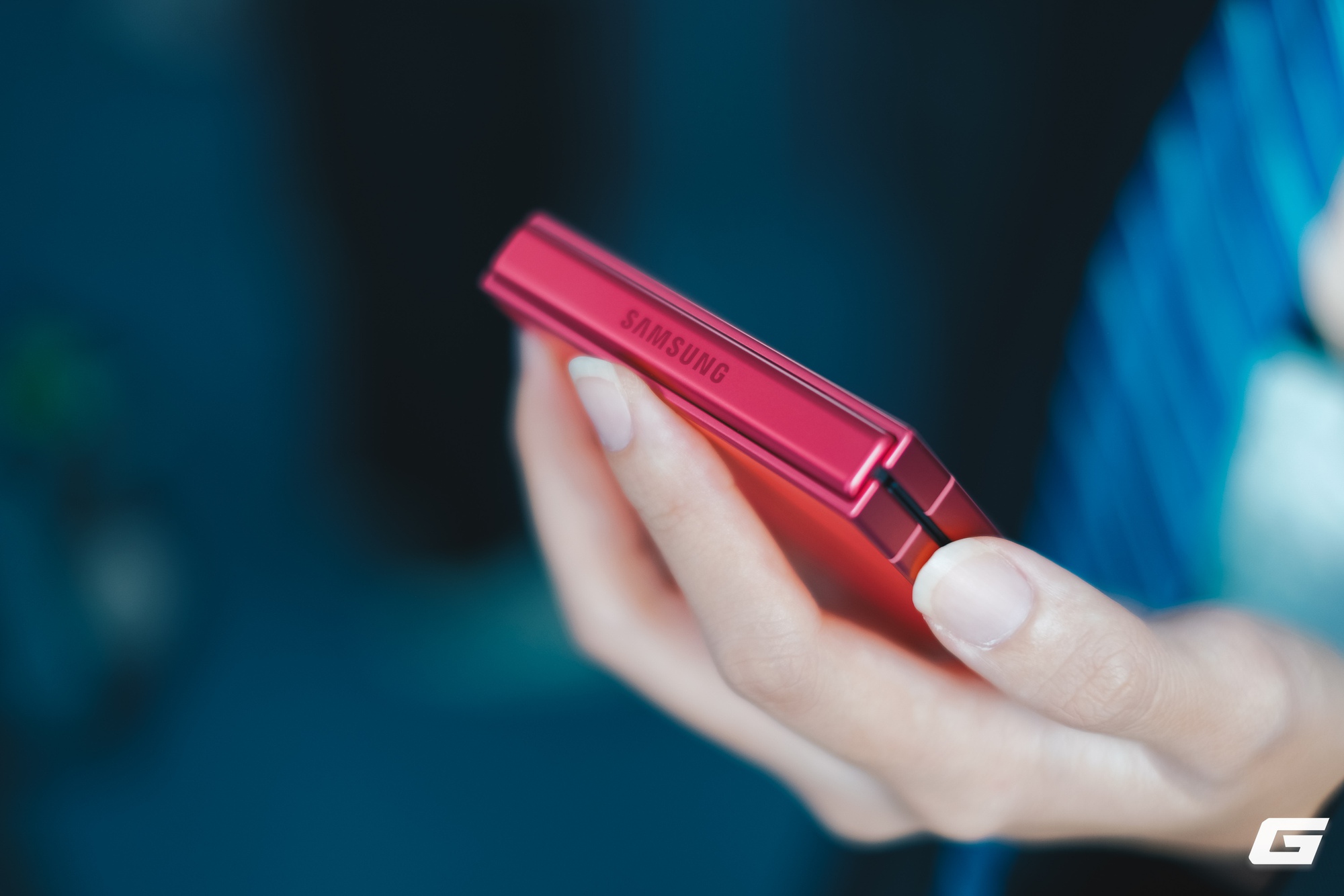 Trên tay Galaxy Z Flip7: Biểu tượng thời trang nay càng trở nên Trên tay Galaxy Z Flip7: Biểu tượng thời trang nay càng trở nên