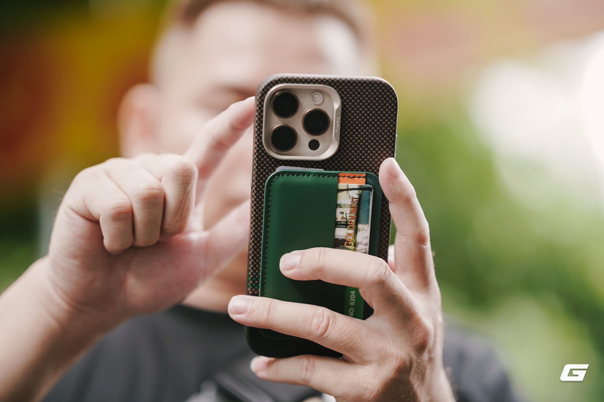 Món phụ kiện 199K biến iPhone thành "ví di động" mà ai cũng nên sắm một chiếc- Ảnh 11. Món phụ kiện 199K biến iPhone thành "ví di động" mà ai cũng nên sắm một chiếc- Ảnh 11.