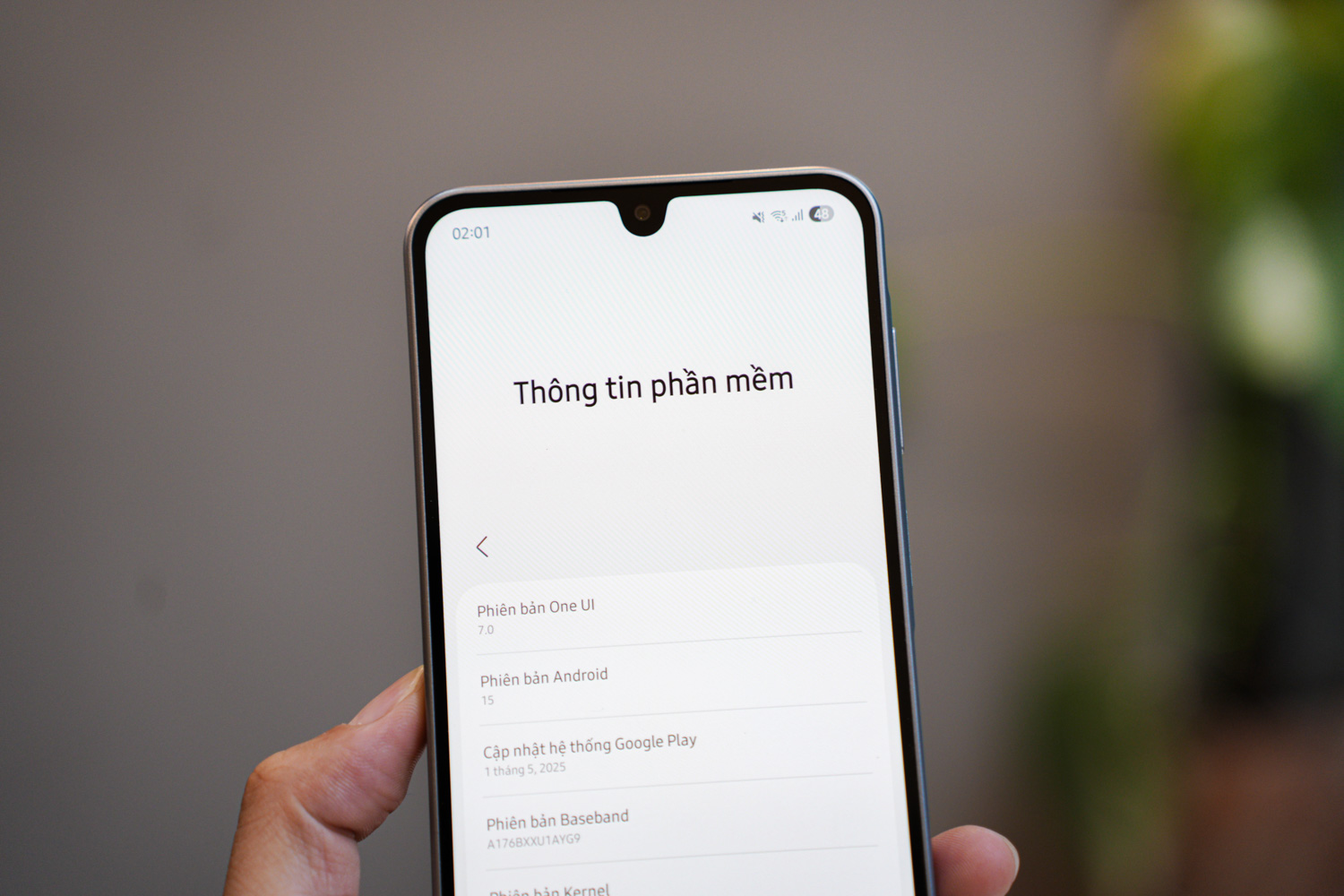 Ra mắt kh&ocirc;ng ầm ĩ khoa trương, nhưng từ học sinh, shipper cho đến người lao động n&ecirc;n ch&uacute; &yacute; tới chiếc smartphone mới n&agrave;y của Samsung- Ảnh 8.