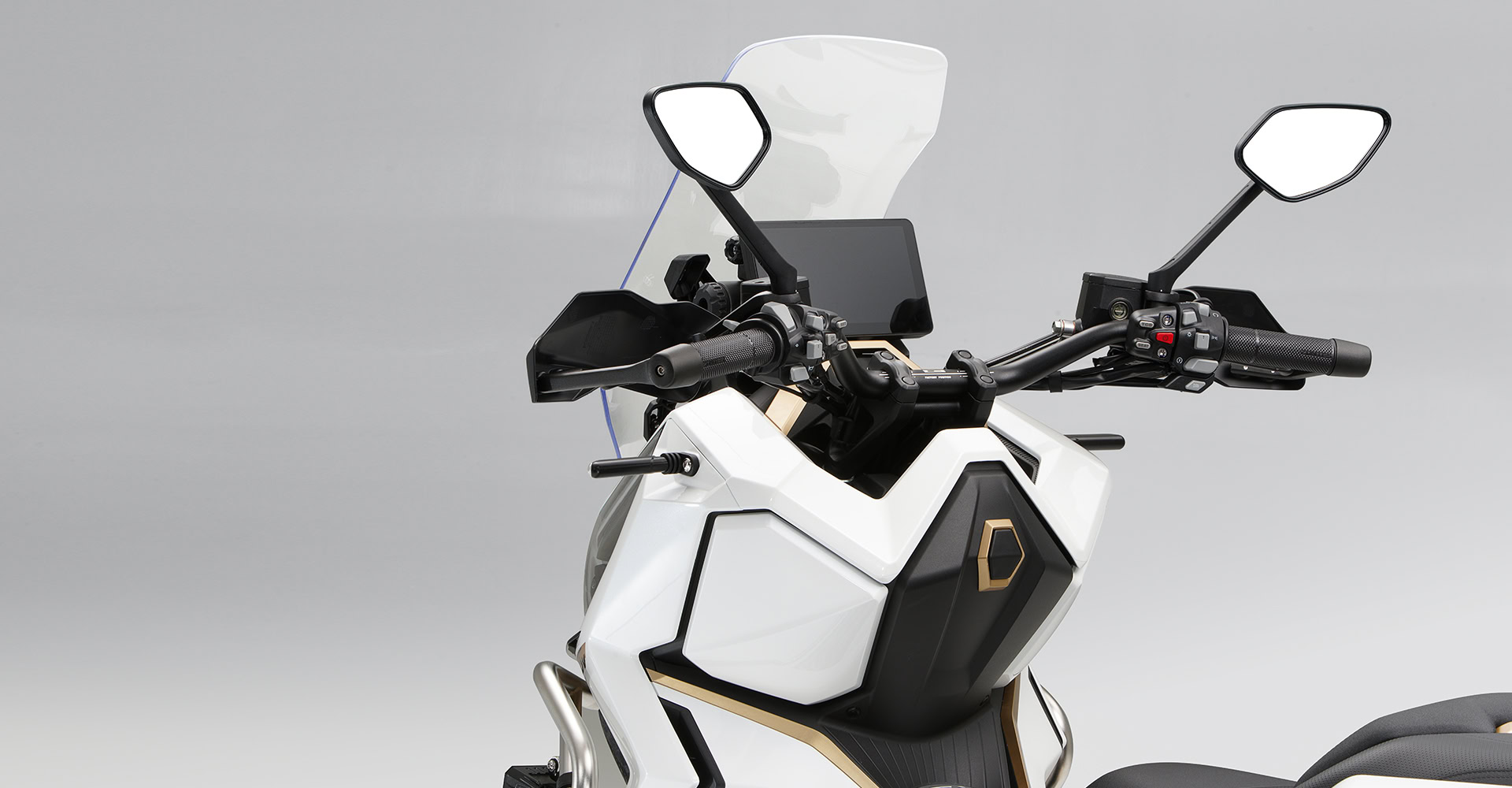 Vừa ra mắt Việt Nam xe tay ga dân phượt thích mê: Sức mạnh và công nghệ vượt xe Honda, Yamaha, giá rẻ hơn- Ảnh 5. Vừa ra mắt Việt Nam xe tay ga dân phượt thích mê: Sức mạnh và công nghệ vượt xe Honda, Yamaha, giá rẻ hơn- Ảnh 5.