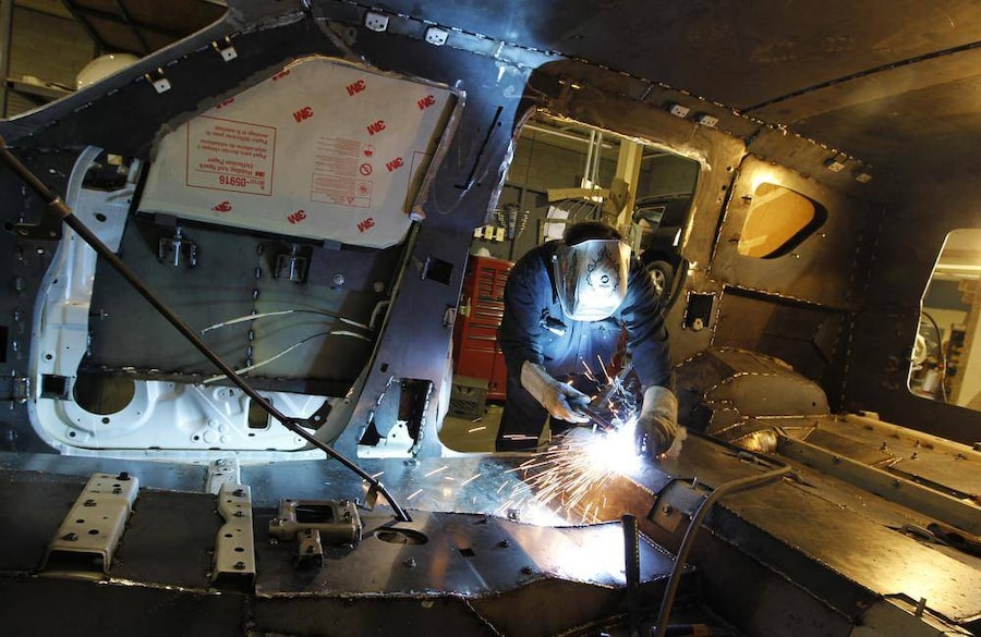 B&iacute; mật c&aacute;i t&ecirc;n gi&uacute;p VinFast l&agrave;m lớp chống đạn cho xe Lạc Hồng 900 LX: Nổi danh 30 năm, chất lượng miễn b&agrave;n- Ảnh 3.