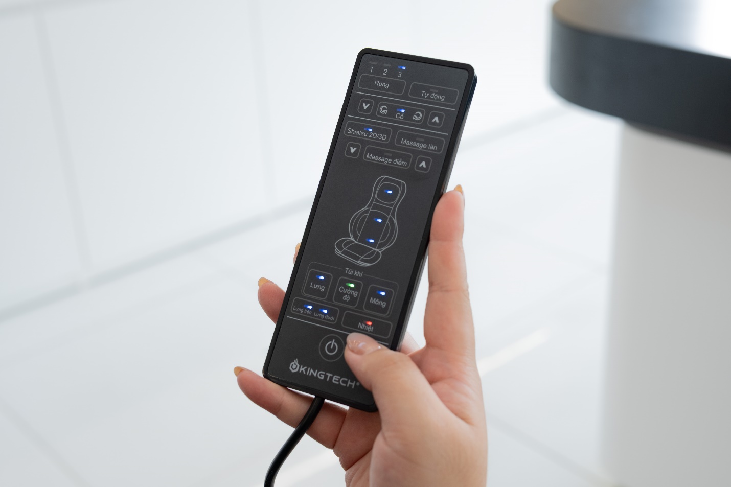 Đệm massage lưng cổ KINGTECH KC-700: Trải nghiệm thư giãn chuẩn spa ngay tại nhà- Ảnh 3. Đệm massage lưng cổ KINGTECH KC-700: Trải nghiệm thư giãn chuẩn spa ngay tại nhà- Ảnh 3.