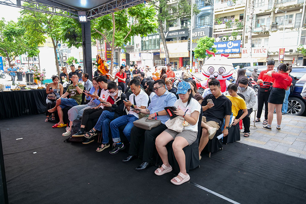 APPLE-231.jpg APPLE-231.jpg