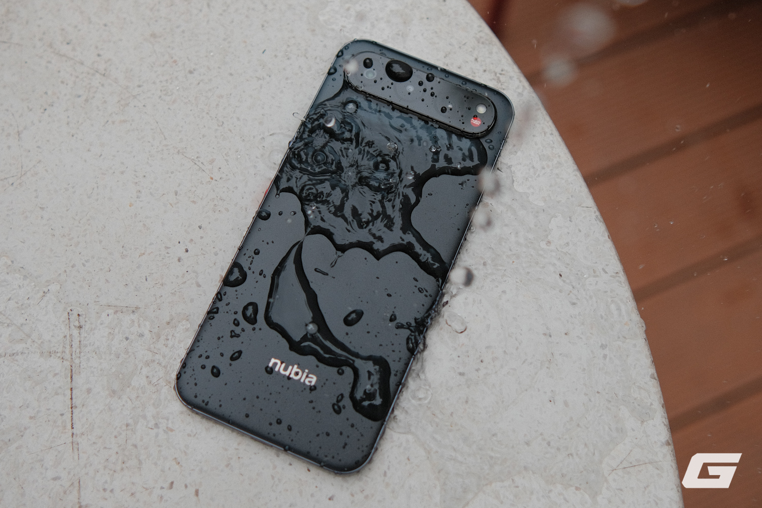 Đây là 'iPhone Air' của người lương 5 triệu- Ảnh 2. Đây là 'iPhone Air' của người lương 5 triệu- Ảnh 2.