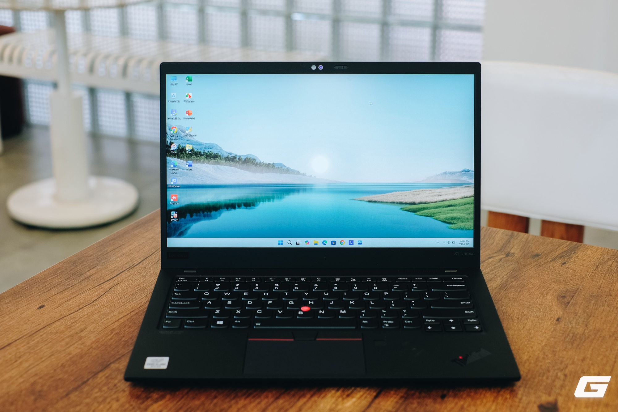 Tội gì mua laptop business cũ? Dòng máy này giá tương đương mà cũng bền bỉ chẳng kém, bảo hành tối thiểu 2 năm, và là máy mới 100%- Ảnh 1. Tội gì mua laptop business cũ? Dòng máy này giá tương đương mà cũng bền bỉ chẳng kém, bảo hành tối thiểu 2 năm, và là máy mới 100%- Ảnh 1.