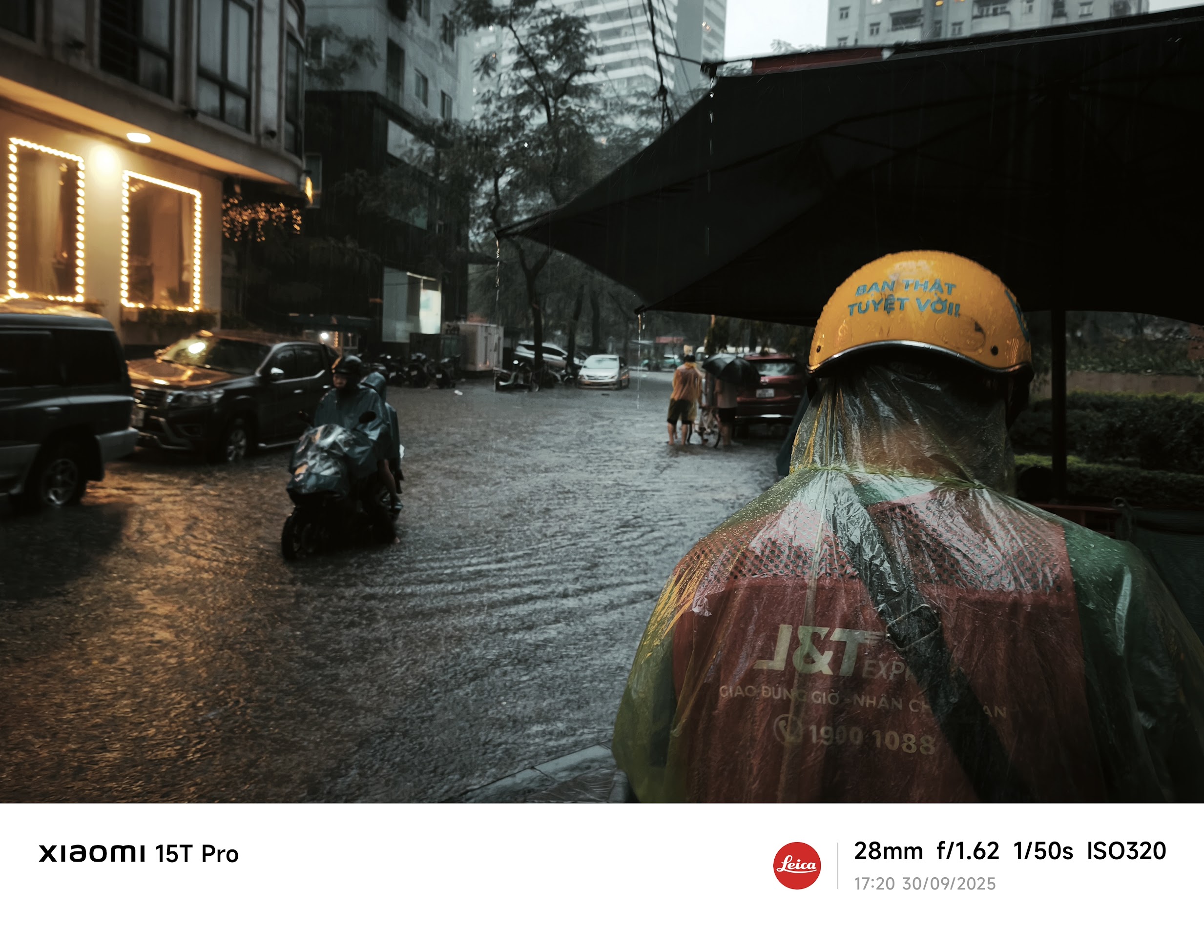 Xiaomi 15T Pro: Phố phường h&oacute;a s&ocirc;ng, d&ograve;ng người h&oacute;a những con thuyền nhỏ!- Ảnh 17.