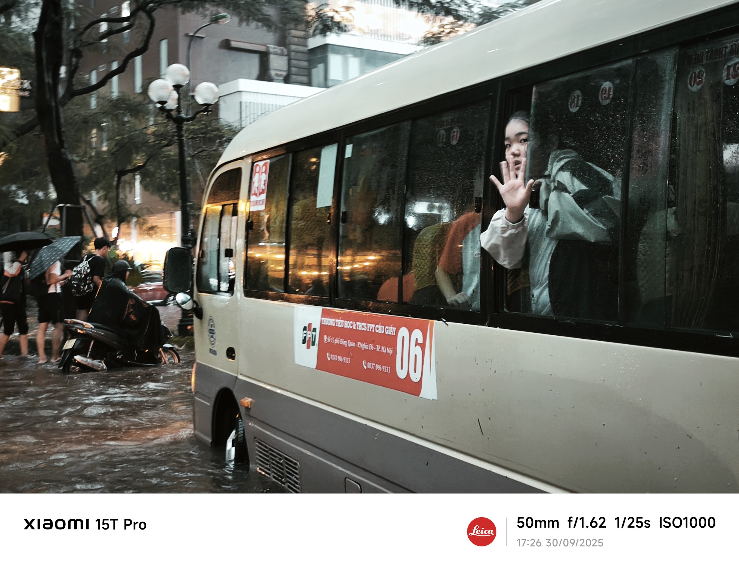 Xiaomi 15T Pro: Phố phường h&oacute;a s&ocirc;ng, d&ograve;ng người h&oacute;a những con thuyền nhỏ!- Ảnh 16.