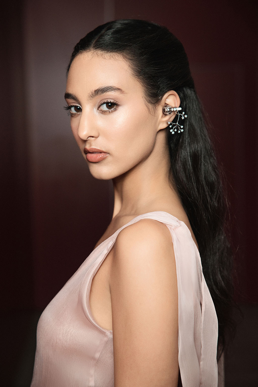 HUAWEI FreeClip 2 - tai nghe open-ear dạng kẹp tinh gọn, nhẹ nhàng hơn và đã cải thiện chất âm - Ảnh 7. HUAWEI FreeClip 2 - tai nghe open-ear dạng kẹp tinh gọn, nhẹ nhàng hơn và đã cải thiện chất âm - Ảnh 7.