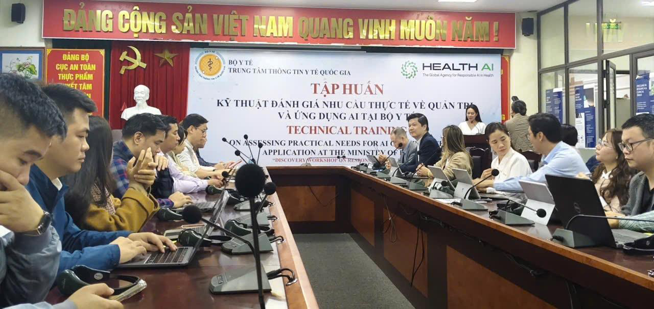 PGS.TS Lê Hoàng Sơn: Khung dữ liệu chuẩn hóa là "chìa khóa" để AI đồng hành cùng y tế Việt Nam - Ảnh 2. PGS.TS Lê Hoàng Sơn: Khung dữ liệu chuẩn hóa là "chìa khóa" để AI đồng hành cùng y tế Việt Nam - Ảnh 3.