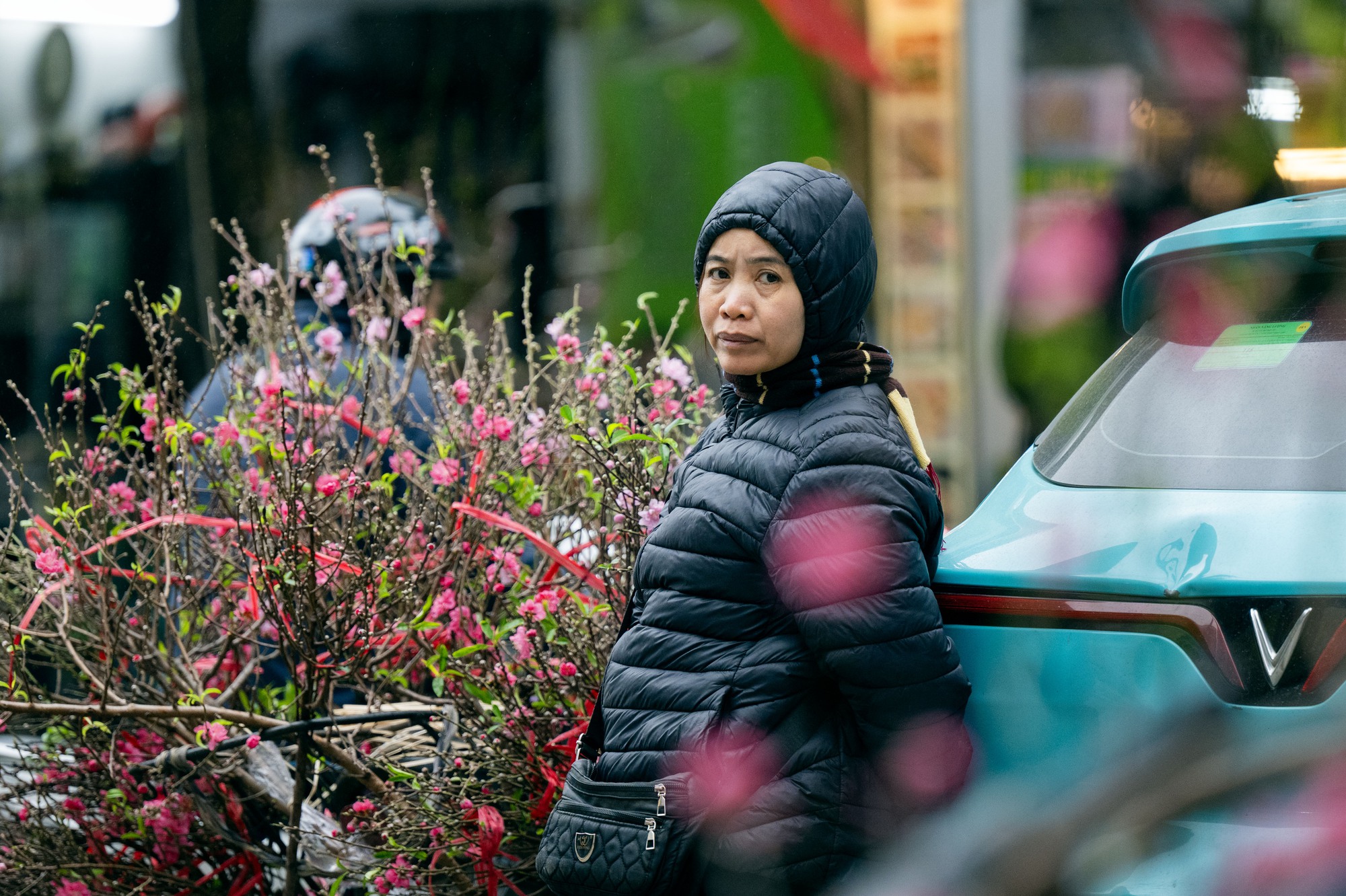 Ảnh, clip: Hà Nội chìm trong những ngày lạnh nhất từ đầu Đông- Ảnh 17. Ảnh, clip: Hà Nội chìm trong những ngày lạnh nhất từ đầu Đông- Ảnh 17.