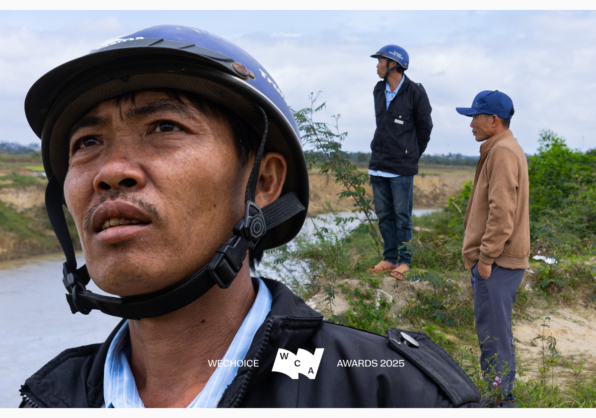Không có phương án B: Cuộc cứu người phi thường giữa dòng lũ bằng chiếc drone phun thuốc- Ảnh 2. Không có phương án B: Cuộc cứu người phi thường giữa dòng lũ bằng chiếc drone phun thuốc- Ảnh 2.