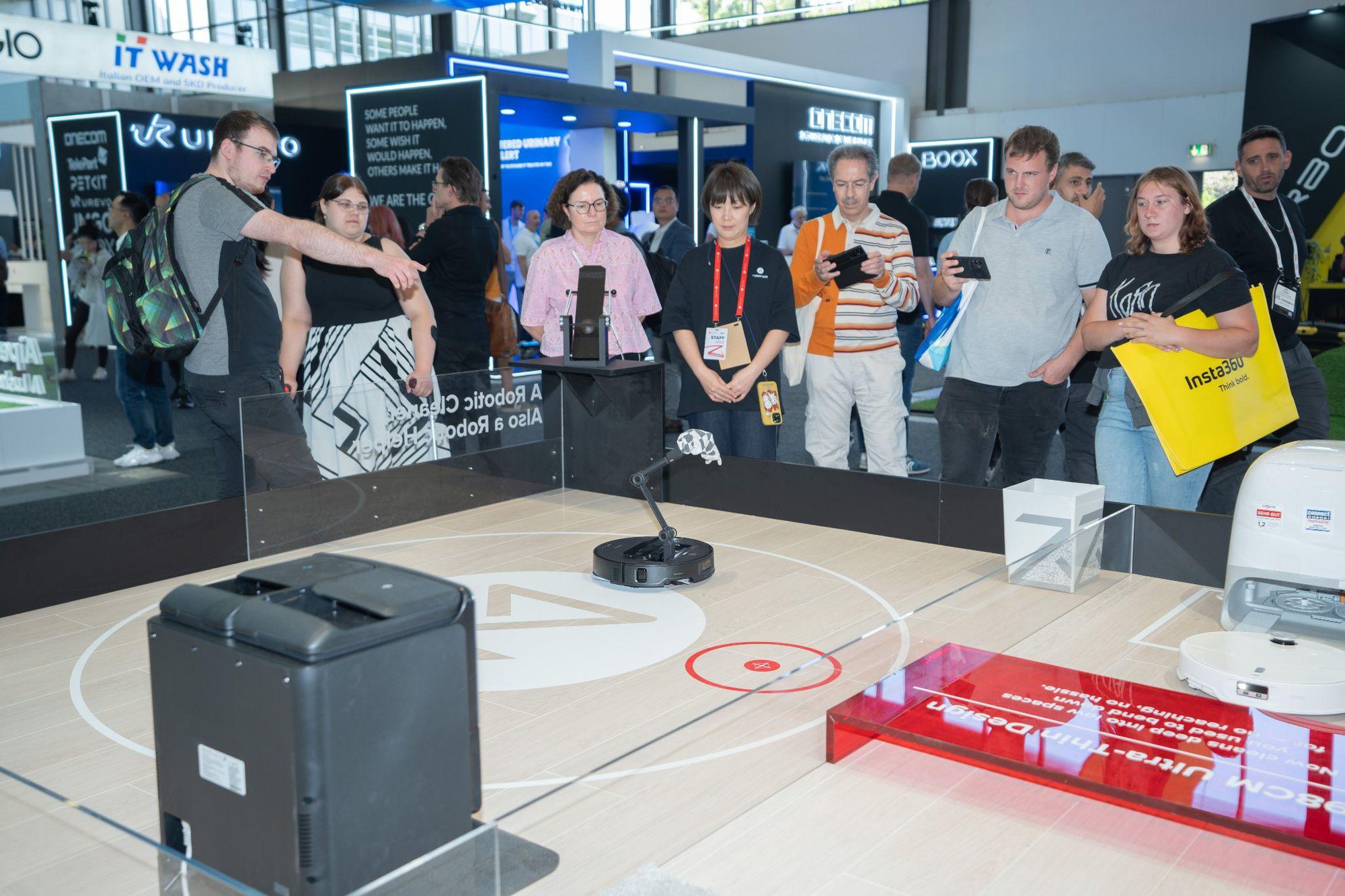 Roborock và bài toán sử dụng công nghệ để nâng cao chất lượng cuộc sống - Ảnh 1. Roborock và bài toán sử dụng công nghệ để nâng cao chất lượng cuộc sống - Ảnh 1.