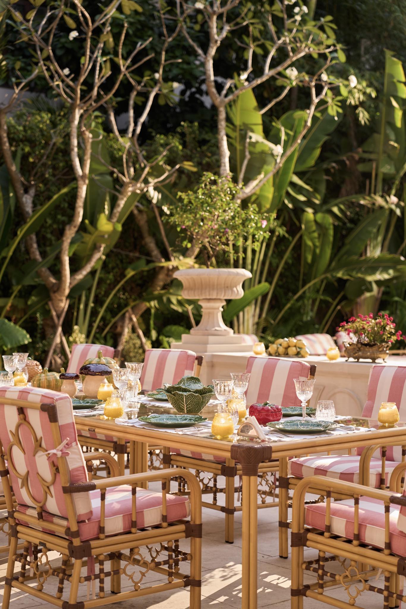 Biệt thự triệu đô ở TP.HCM của Thái Công bị chê "nhìn thôi đã thấy mệt" - Ảnh 14. Biệt thự triệu đô ở TP.HCM của Thái Công bị chê "nhìn thôi đã thấy mệt" - Ảnh 14.