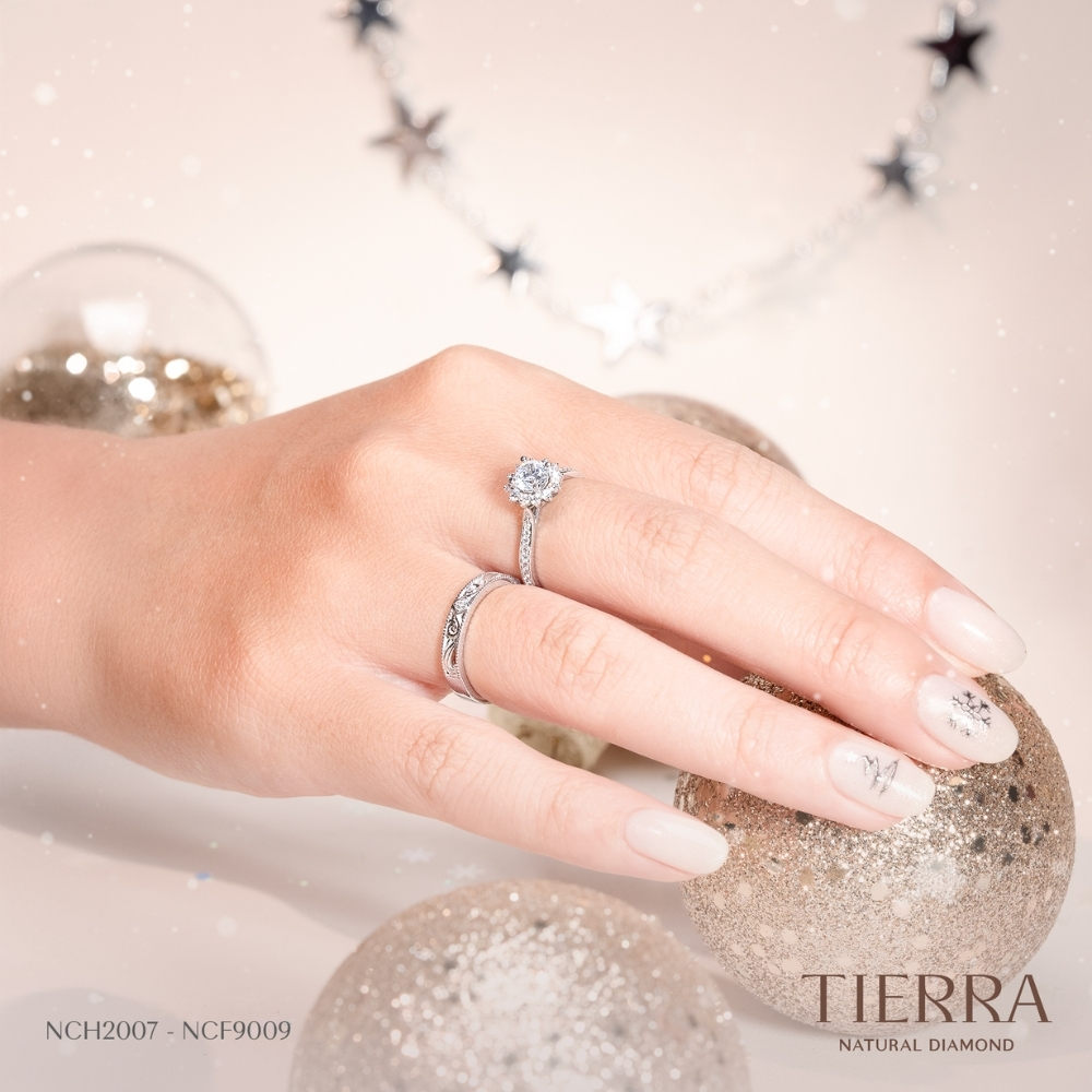 Top 5 kinh nghiệm mua nhẫn cầu hôn để nàng gật đầu đồng ý - Ảnh 1. Top 5 kinh nghiệm mua nhẫn cầu hôn để nàng gật đầu đồng ý - Ảnh 1.