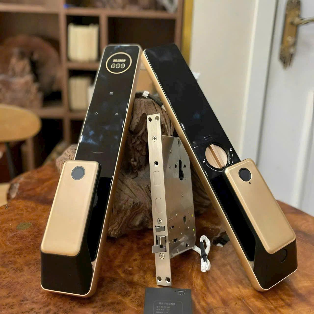 PTU Smarthome phân phối khoá cửa vân tay, khoá thông minh cao cấp uy tín chính hãng - Ảnh 1. PTU Smarthome phân phối khoá cửa vân tay, khoá thông minh cao cấp uy tín chính hãng - Ảnh 1.