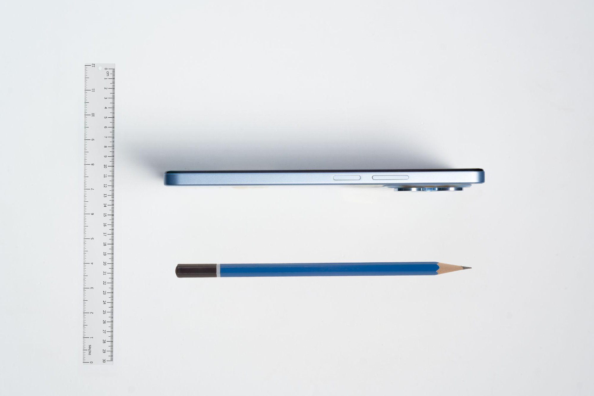 Pin 7.000 mAh trong thân máy mỏng 7,5 mm: Bài toán khó HONOR X8d vừa giải được - Ảnh 1. Pin 7.000 mAh trong thân máy mỏng 7,5 mm: Bài toán khó HONOR X8d vừa giải được - Ảnh 1.