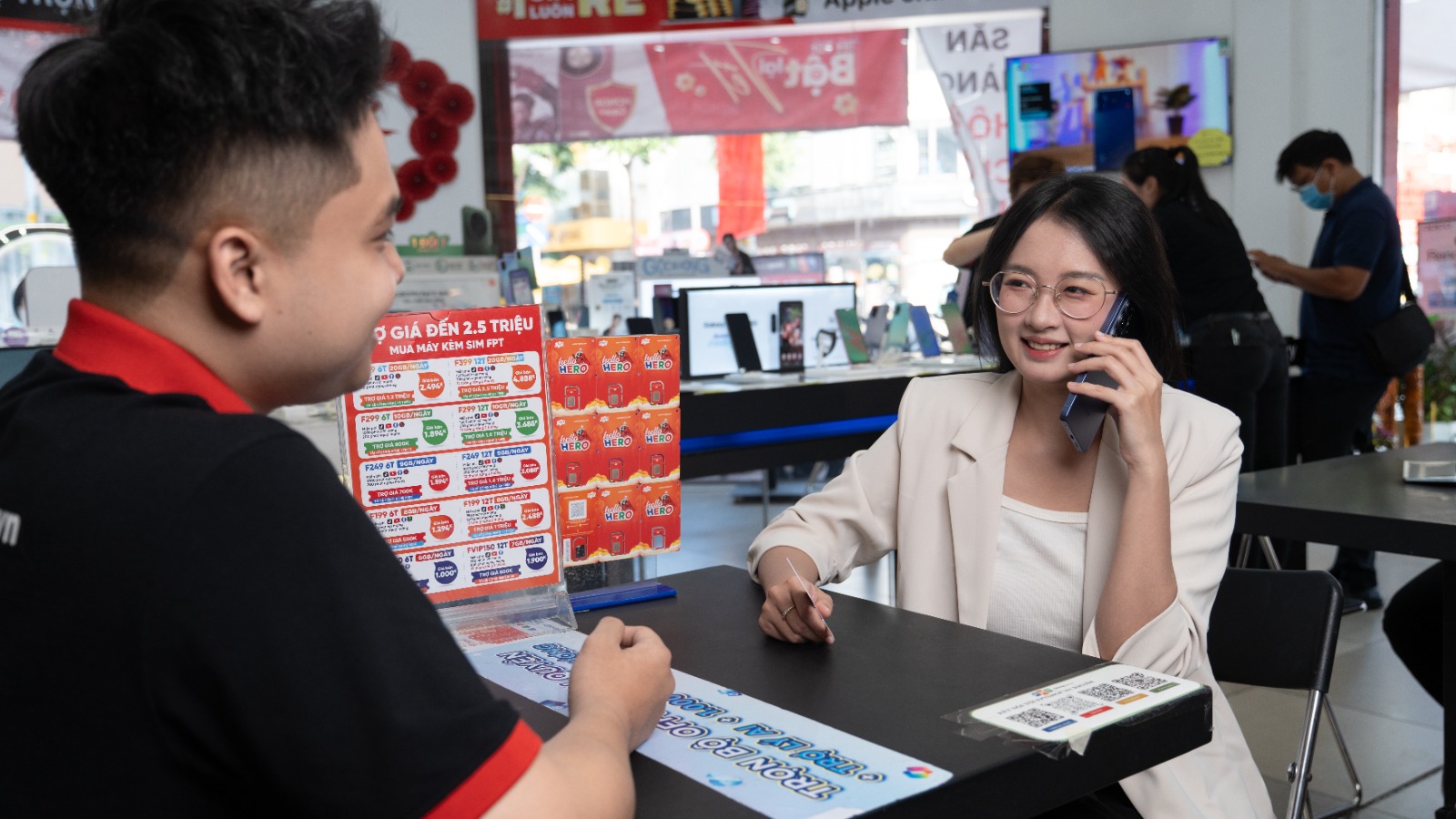 Trợ lý cuộc gọi FAI 2.0 của mạng di động FPT có gì mới: 7 giọng nói, tự soạn kịch bản giao hàng, lọc cuộc gọi lừa đảo - Ảnh 1. Trợ lý cuộc gọi FAI 2.0 của mạng di động FPT có gì mới: 7 giọng nói, tự soạn kịch bản giao hàng, lọc cuộc gọi lừa đảo - Ảnh 1.