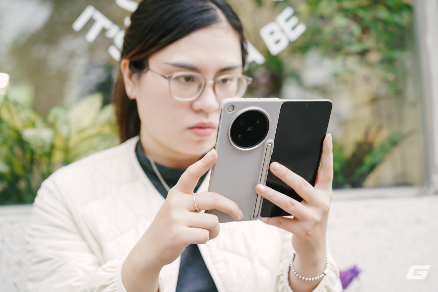 Đánh giá smartphone gập OPPO Find N6: Sự tỉ mỉ trong từng đường nét nhỏ - Ảnh 36.