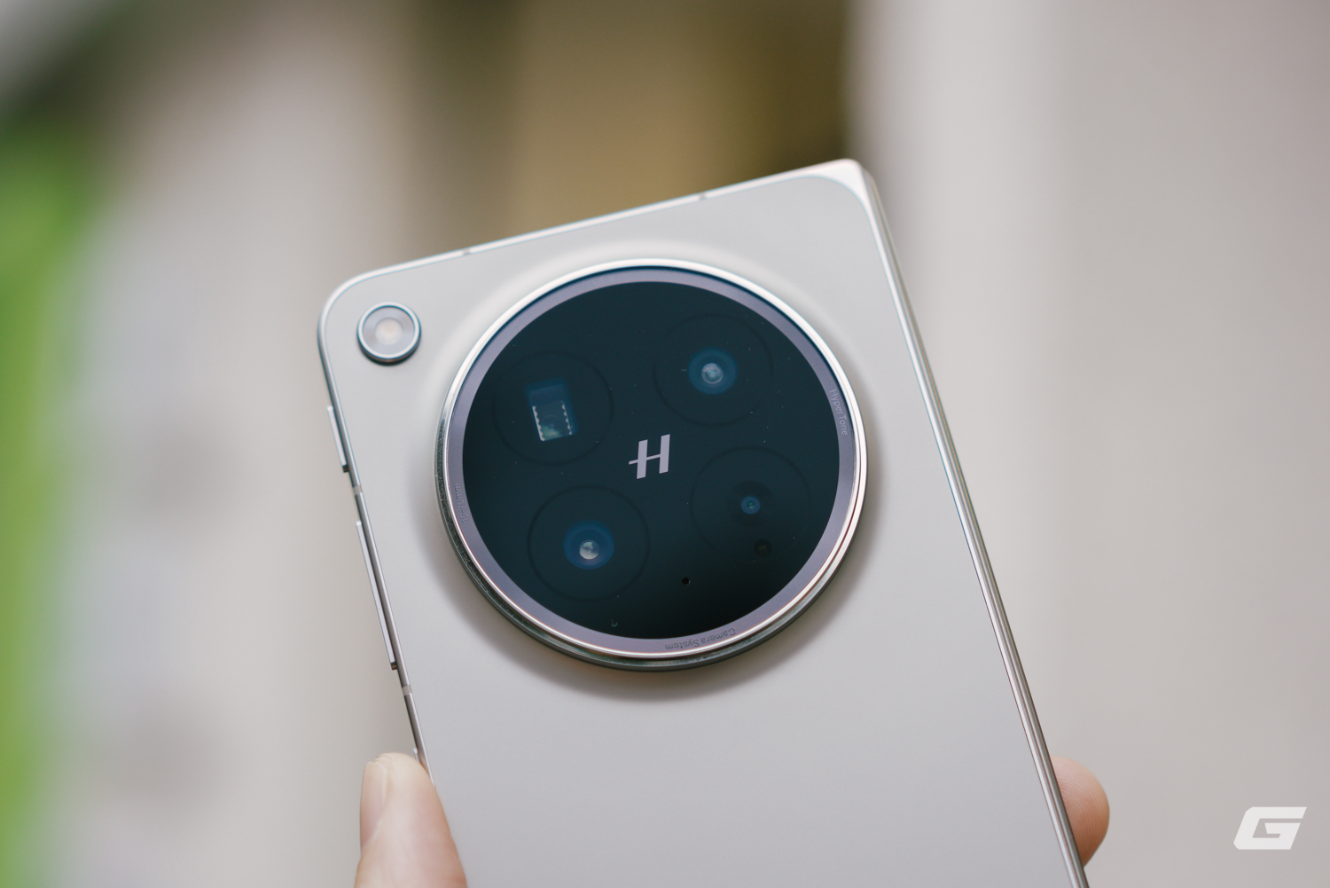 Đánh giá smartphone gập OPPO Find N6: Sự tỉ mỉ trong từng đường nét nhỏ - Ảnh 4.