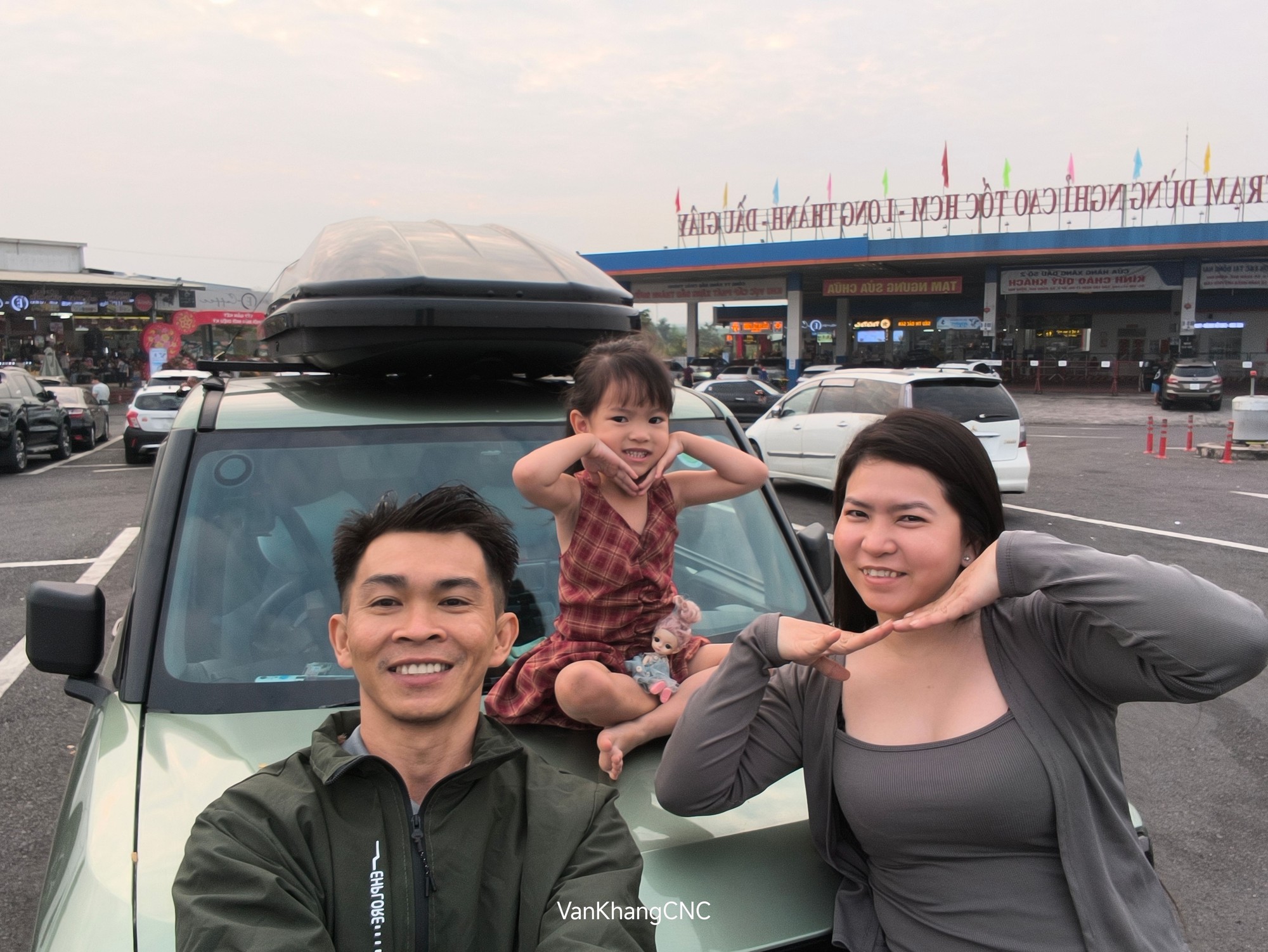 Xuyên Việt 5.500 km bằng VinFast VF 3: Sạc 53 lần, ngủ trên xe thoải mái, tiết kiệm hơn chục triệu và vượt đèo Mã Pì Lèng ngon ơ- Ảnh 1. Xuyên Việt 5.500 km bằng VinFast VF 3: Sạc 53 lần, ngủ trên xe thoải mái, tiết kiệm hơn chục triệu và vượt đèo Mã Pì Lèng ngon ơ- Ảnh 1.