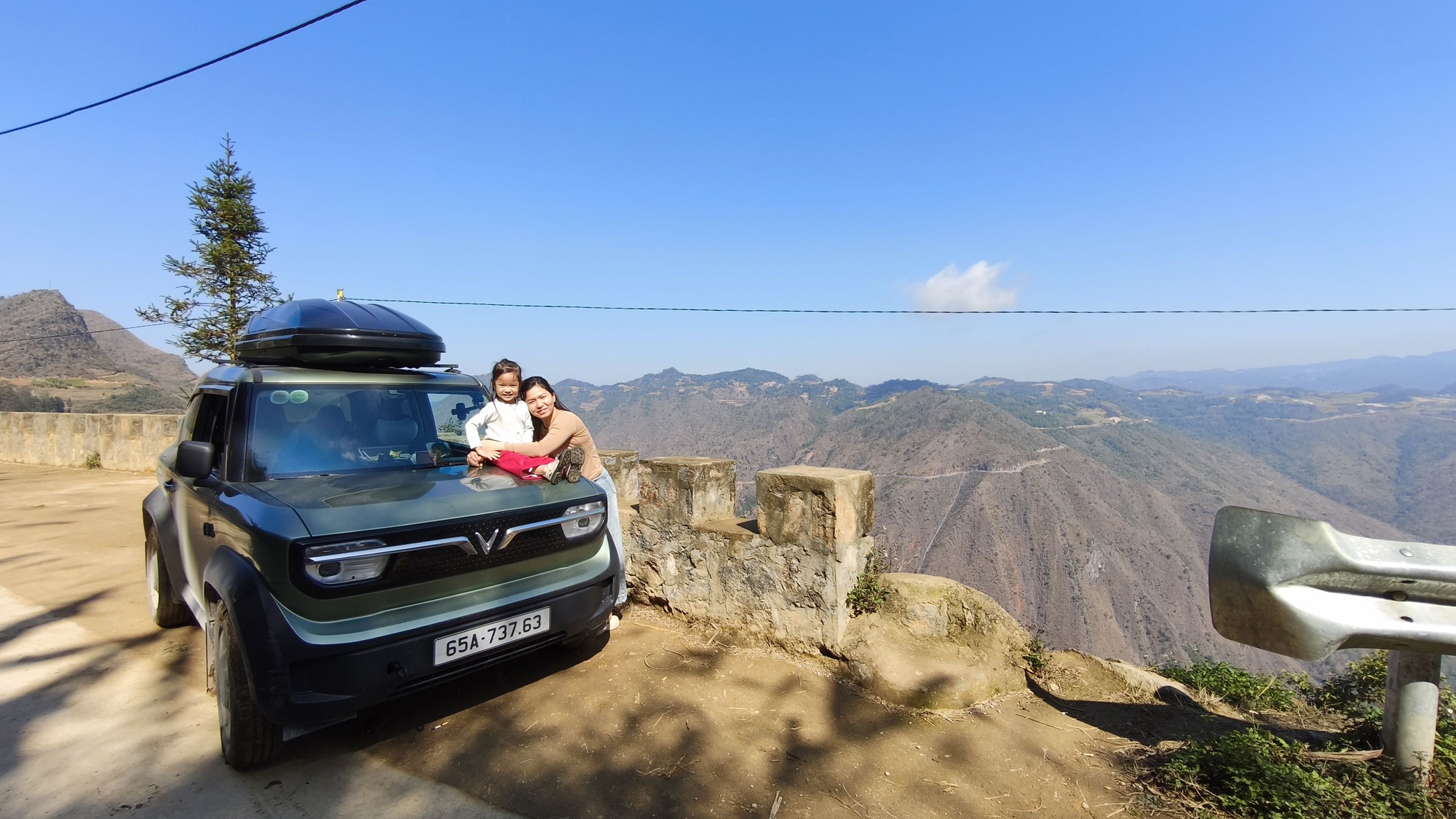 Xuyên Việt 5.500 km bằng VinFast VF 3: Sạc 53 lần, ngủ trên xe thoải mái, tiết kiệm hơn chục triệu và vượt đèo Mã Pì Lèng ngon ơ- Ảnh 13. Xuyên Việt 5.500 km bằng VinFast VF 3: Sạc 53 lần, ngủ trên xe thoải mái, tiết kiệm hơn chục triệu và vượt đèo Mã Pì Lèng ngon ơ- Ảnh 13.