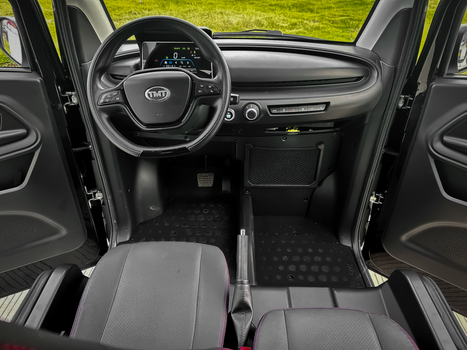 Ô tô điện Việt Nam giá từ 148 triệu đồng sắp ra mắt: Tháo pin như xe máy, sạc được tại nhà, chạy gần 10 vòng Hồ Tây mới hết pin- Ảnh 15. Ô tô điện Việt Nam giá từ 148 triệu đồng sắp ra mắt: Tháo pin như xe máy, sạc được tại nhà, chạy gần 10 vòng Hồ Tây mới hết pin- Ảnh 15.