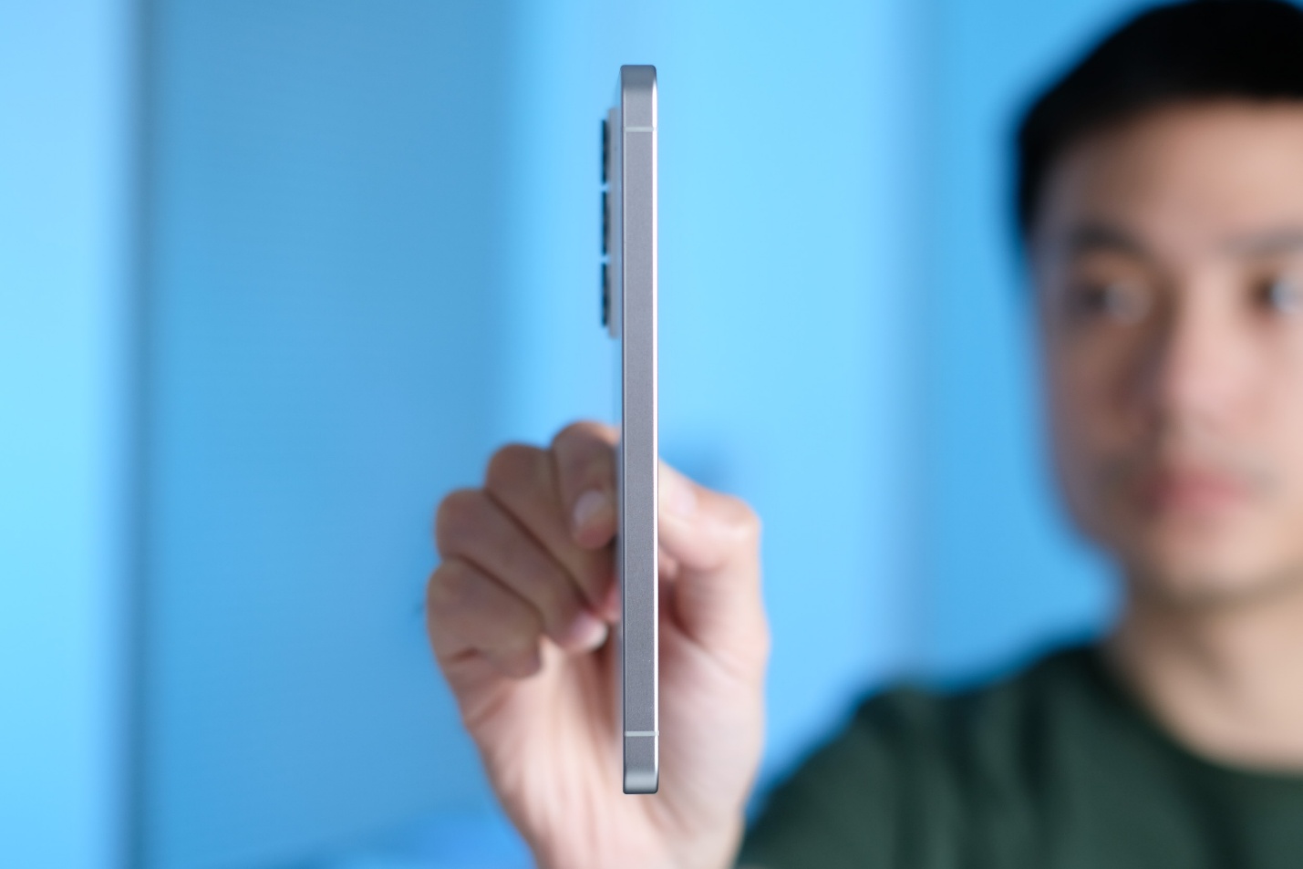 Galaxy S26 và S26+ cho thấy smartphone nhỏ gọn vẫn “đủ đô” - Ảnh 1. Galaxy S26 và S26+ cho thấy smartphone nhỏ gọn vẫn “đủ đô” - Ảnh 1.