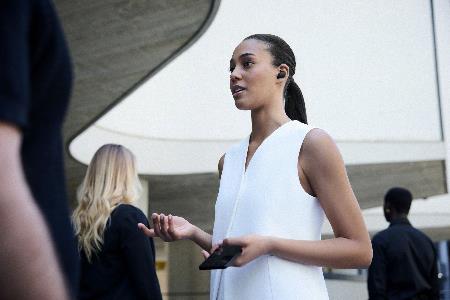 Sony trình làng tai nghe true wireless chống ồn vượt trội WF-1000XM6 - Ảnh 4. Sony trình làng tai nghe true wireless chống ồn vượt trội WF-1000XM6 - Ảnh 4.