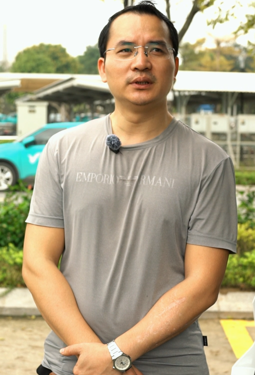 Đánh đổi thời gian rảnh để trở thành "tài xế riêng" của gia đình, chủ xe điện khẳng định là "đáng lắm" - Ảnh 3.