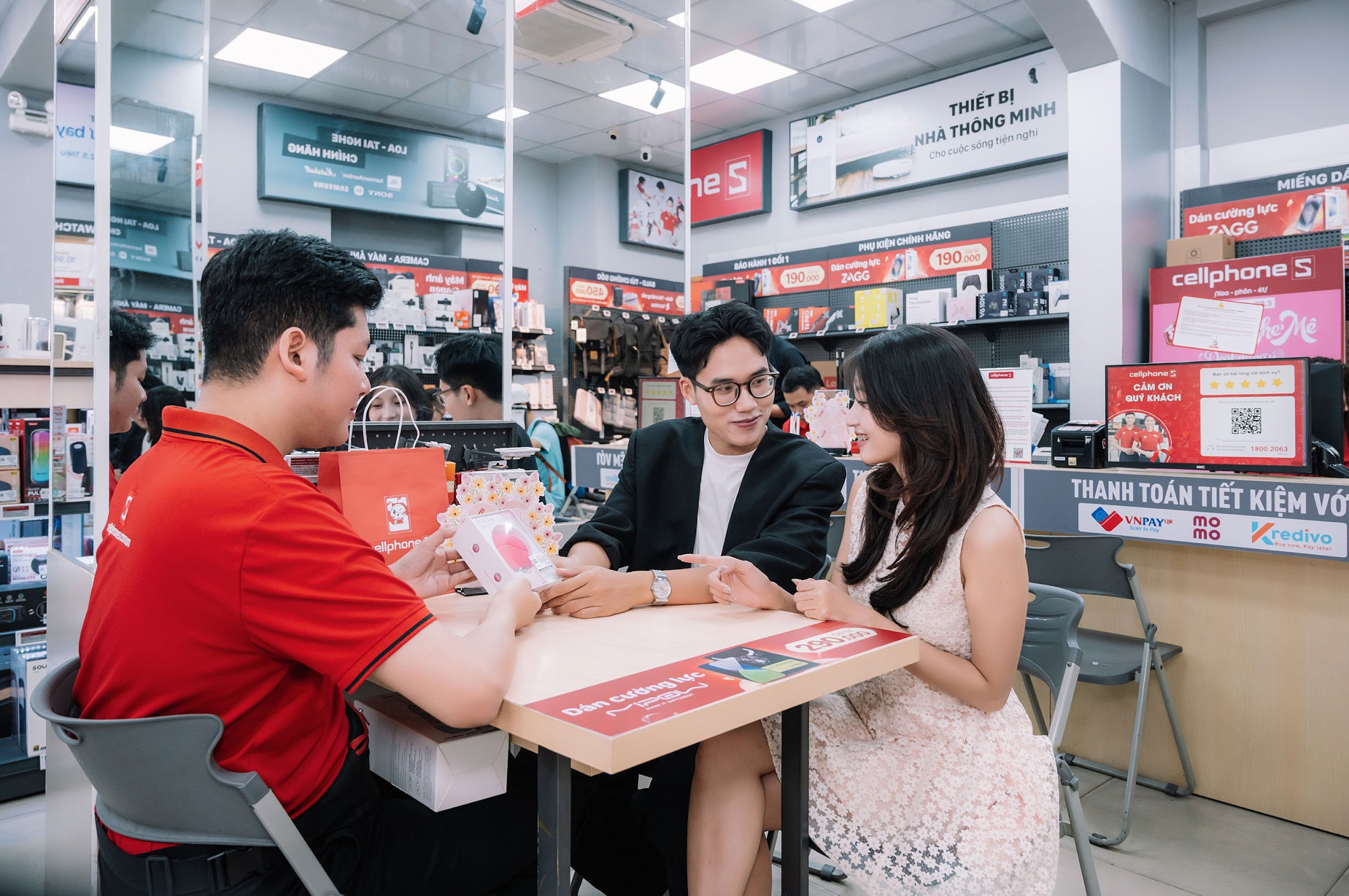 Loạt sản phẩm công nghệ giảm giá, làm Quà She Mê dịp 8/3 - Ảnh 2. Loạt sản phẩm công nghệ giảm giá, làm Quà She Mê dịp 8/3 - Ảnh 2.