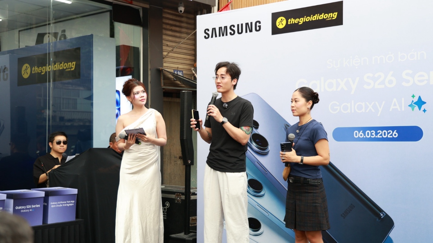Khách hàng Thế Giới Di Động trở thành những người đầu tiên sở hữu Galaxy S26 Series - Ảnh 2. Khách hàng Thế Giới Di Động trở thành những người đầu tiên sở hữu Galaxy S26 Series - Ảnh 2.