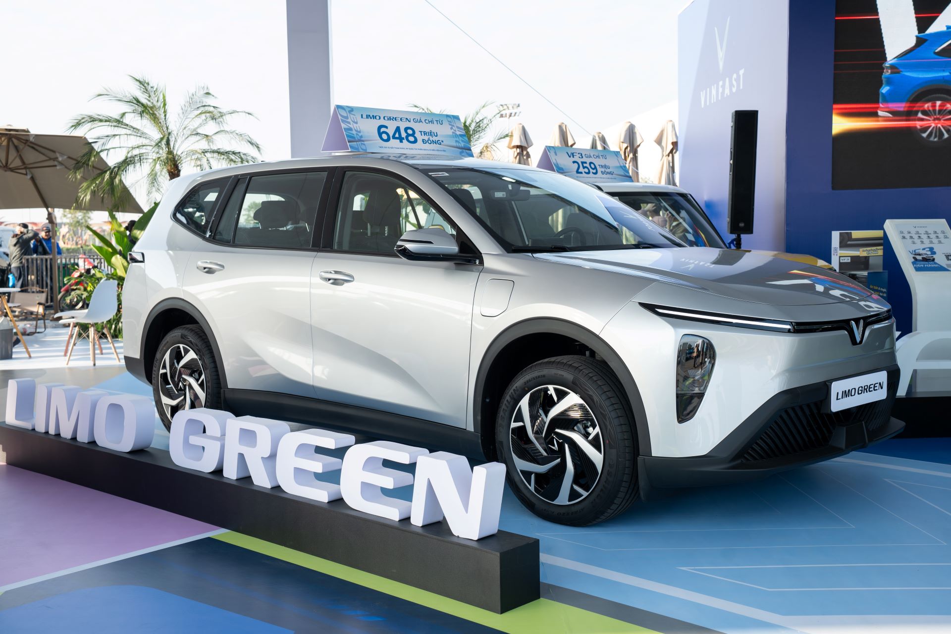 Nâng đời Limo Green, tài xế Hà Nội tiết lộ công thức “gỡ vốn” nhờ chi phí tiết kiệm - Ảnh 2. Nâng đời Limo Green, tài xế Hà Nội tiết lộ công thức “gỡ vốn” nhờ chi phí tiết kiệm - Ảnh 2.