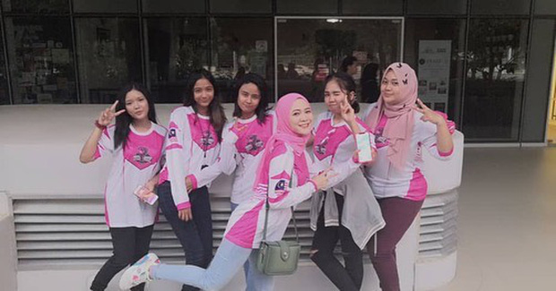 Chỉ ở nh&agrave; nội trợ, chăm s&oacute;c con c&aacute;i v&agrave; live stream chơi PUBG, b&agrave; mẹ trẻ vẫn kiếm được hơn 100 triệu khiến d&acirc;n mạng ph&aacute;t th&egrave;m - Ảnh 6.