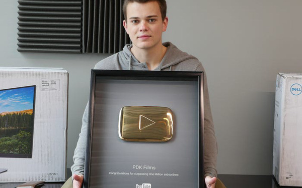 Bất ngờ số tiền các YouTuber kiếm được cho mỗi video 100.000, 1 triệu hay 150 triệu views: Người chỉ được trả 100 USD, kẻ nhận tới 97.000 USD - Ảnh 1. Bất ngờ số tiền các YouTuber kiếm được cho mỗi video 100.000, 1 triệu hay 150 triệu views: Người chỉ được trả 100 USD, kẻ nhận tới 97.000 USD - Ảnh 1.