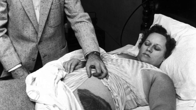 C&acirc;u chuyện về người duy nhất trong lịch sử được NASA x&aacute;c nhận thực sự bị thi&ecirc;n thạch rơi tr&uacute;ng c&ugrave;ng kết cục toang đến kh&oacute; tin  - Ảnh 1.