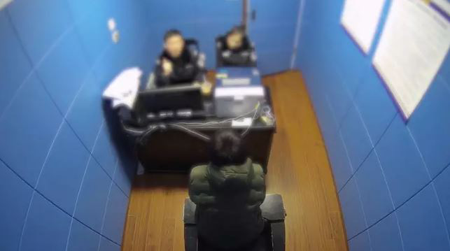 Ch&agrave;ng thanh ni&ecirc;n cố t&igrave;nh ăn cắp rồi đợi cảnh s&aacute;t đến bắt để kh&ocirc;ng phải kết h&ocirc;n với bạn g&aacute;i - Ảnh 1.