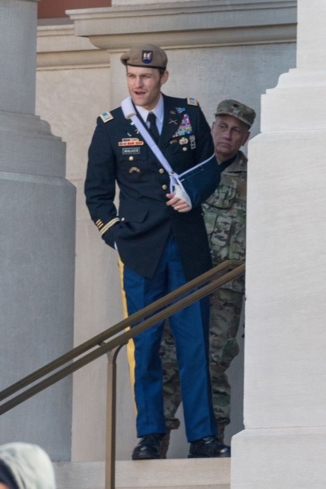 Cầm tấm khi&ecirc;n trứ danh tr&ecirc;n tay, si&ecirc;u anh h&ugrave;ng US Agent xuất hiện tại trường quay của The Falcon and The Winter Soldier - Ảnh 5.