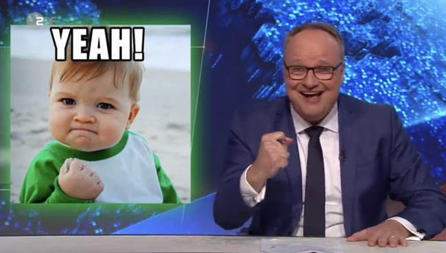 Cuộc sống hiện tại của cậu b&eacute; ảnh chế đ&igrave;nh đ&aacute;m một thời: Gia đ&igrave;nh gặp biến cố, nhờ một bức ảnh m&agrave; cứu sống được bố  - Ảnh 2.