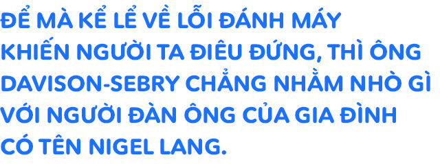 Hai th&aacute;i cực của lỗi ch&iacute;nh tả: một n&uacute;t bấm nhầm c&oacute; thể l&agrave; định mệnh cứu mạng người ta, cũng lại l&agrave; bi kịch đời người - Ảnh 8.