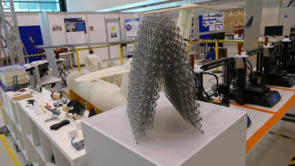 Airbus đang cải tiến cho m&aacute;y bay nhẹ hơn bằng c&ocirc;ng nghệ thiết kế ma thuật của Autodesk - Ảnh 2.