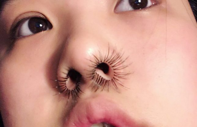 Du Xu&acirc;n Canh T&yacute;, c&aacute;c anh con trai kh&ocirc;ng muốn mất điểm trong mắt người y&ecirc;u th&igrave; đừng qu&ecirc;n tỉa l&ocirc;ng mũi với m&oacute;n dụng cụ n&agrave;y từ Xiaomi - Ảnh 1.