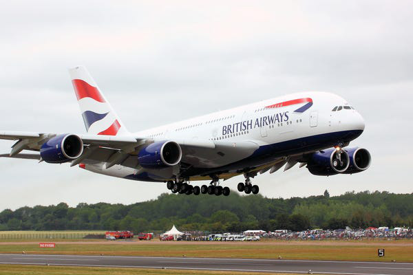 16 h&atilde;ng h&agrave;ng kh&ocirc;ng c&oacute; m&aacute;y bay được sơn đẹp nhất - Ảnh 3.